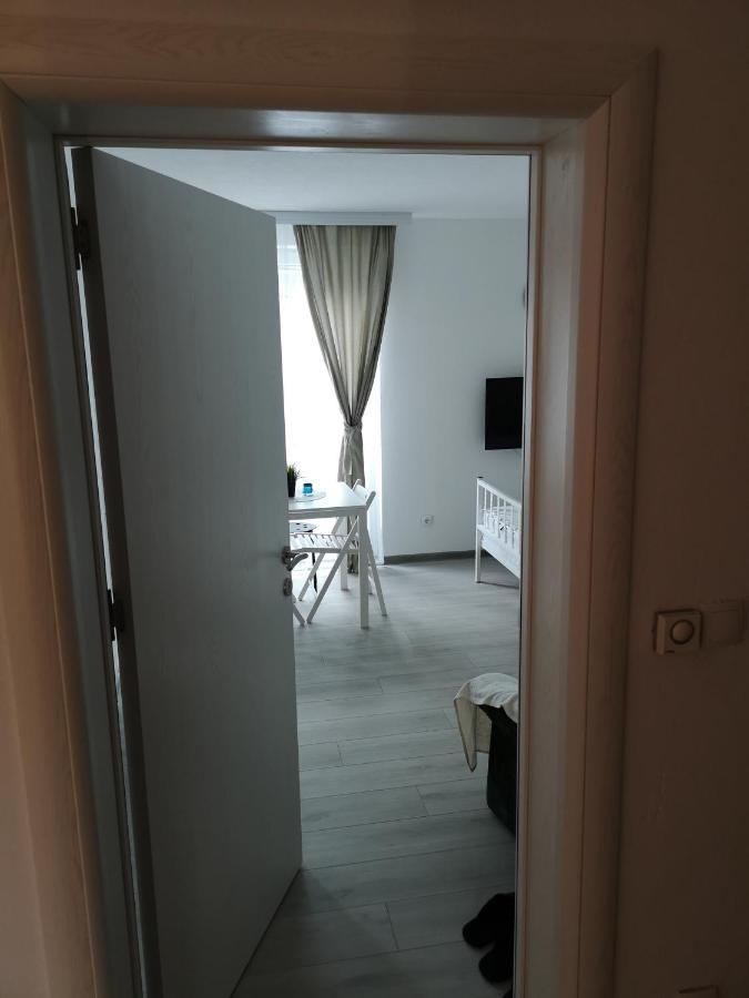 Old Town Apartment *